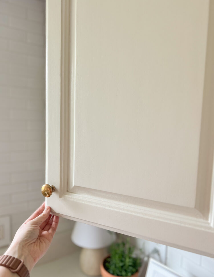 Best Paint for Kitchen Cabinets (Professional Finish!) - Full Hearted Home