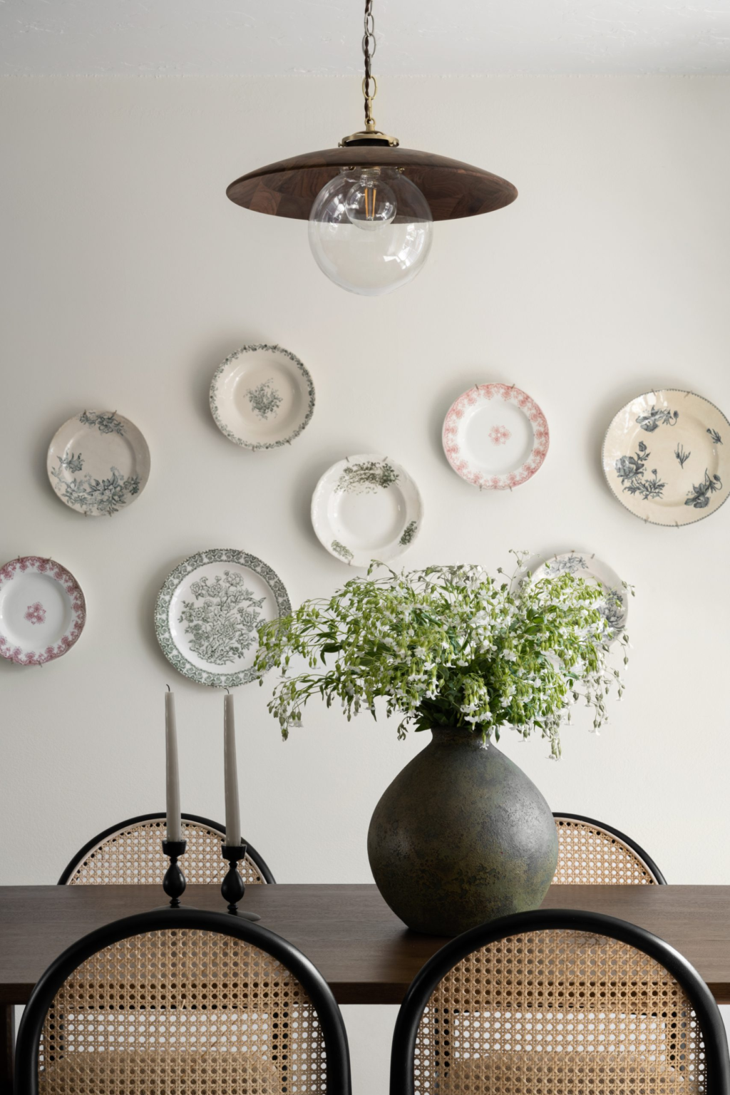 Easy Ideas for Modern Kitchen Wall Decor - Full Hearted Home
