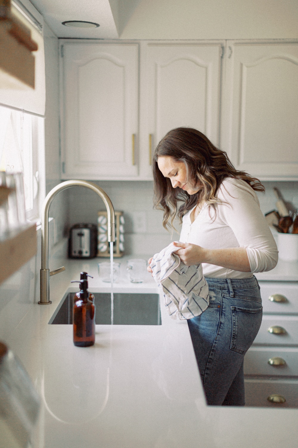 How to Completely Update Your Kitchen on a Tiny Budget - Full Hearted Home